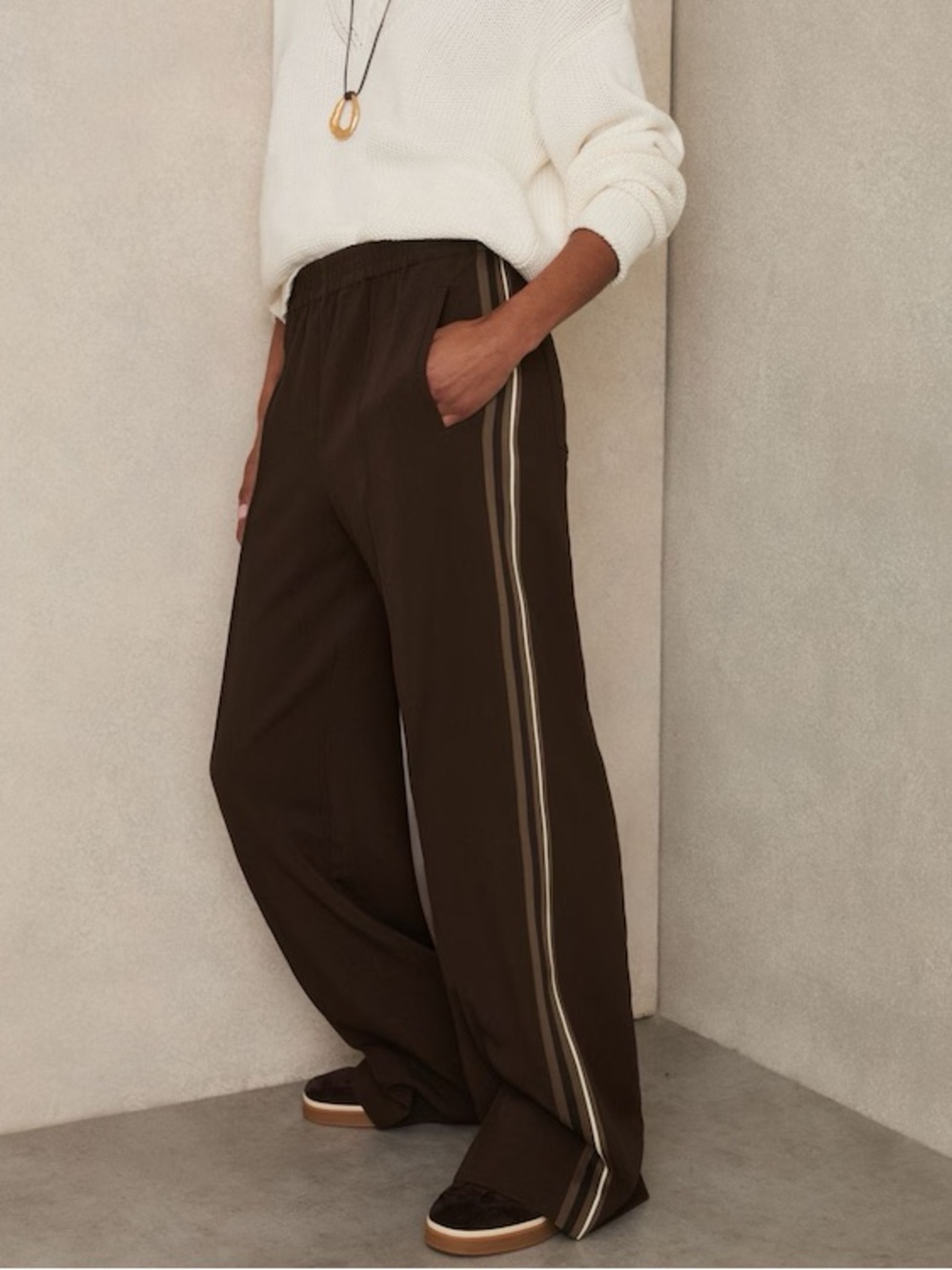 Reiss Robyn Side-Stripe Wide-Leg Trousers in Chocolate Brown 4